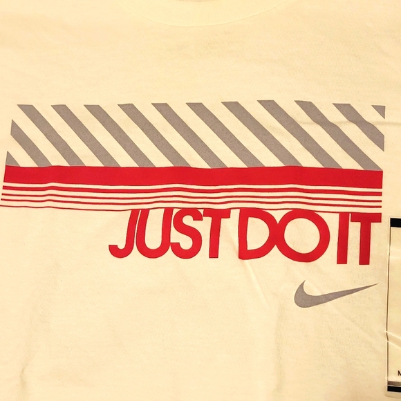 NEW Nike Just Do It Youth Medium T-shirt - Picture 2 of 5